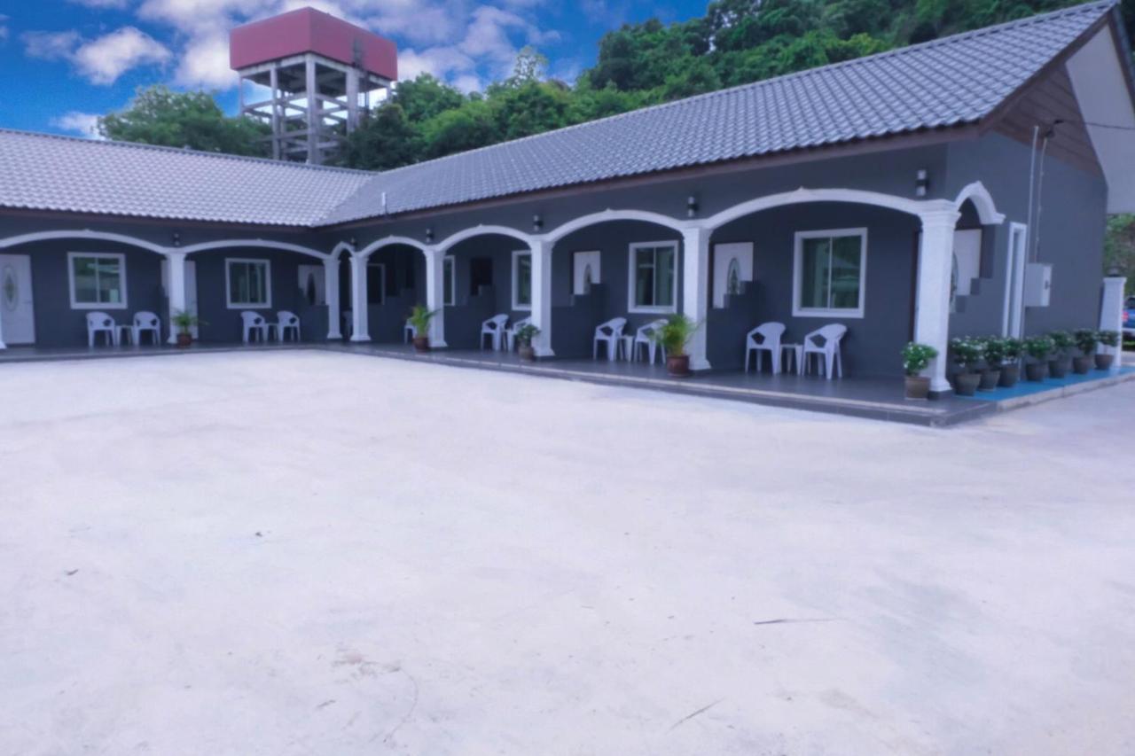 Cenang Rooms With Pool By Virgo Star Resort Pantai Cenang  Ngoại thất bức ảnh